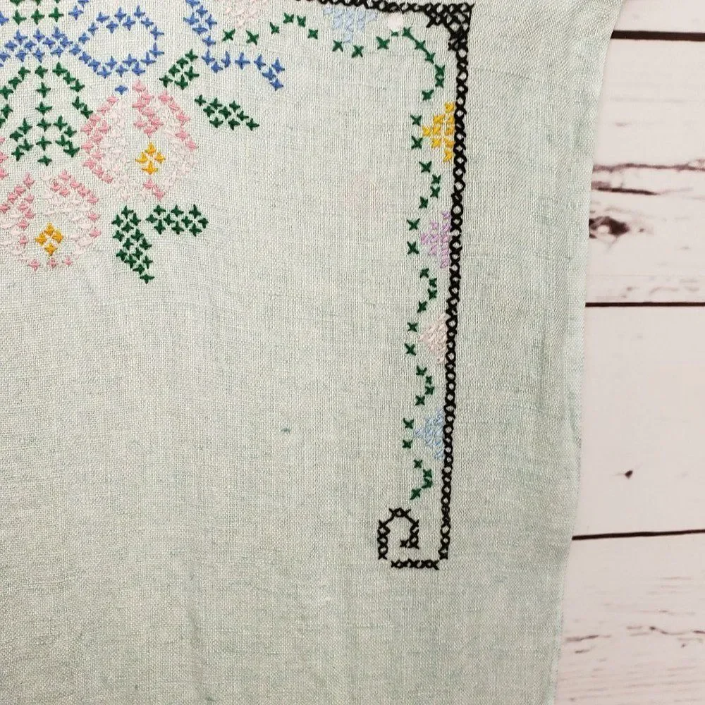 Vintage Dresser Scarf Table Runner Floral‎ Handmade Hand Stitched Fringe Green